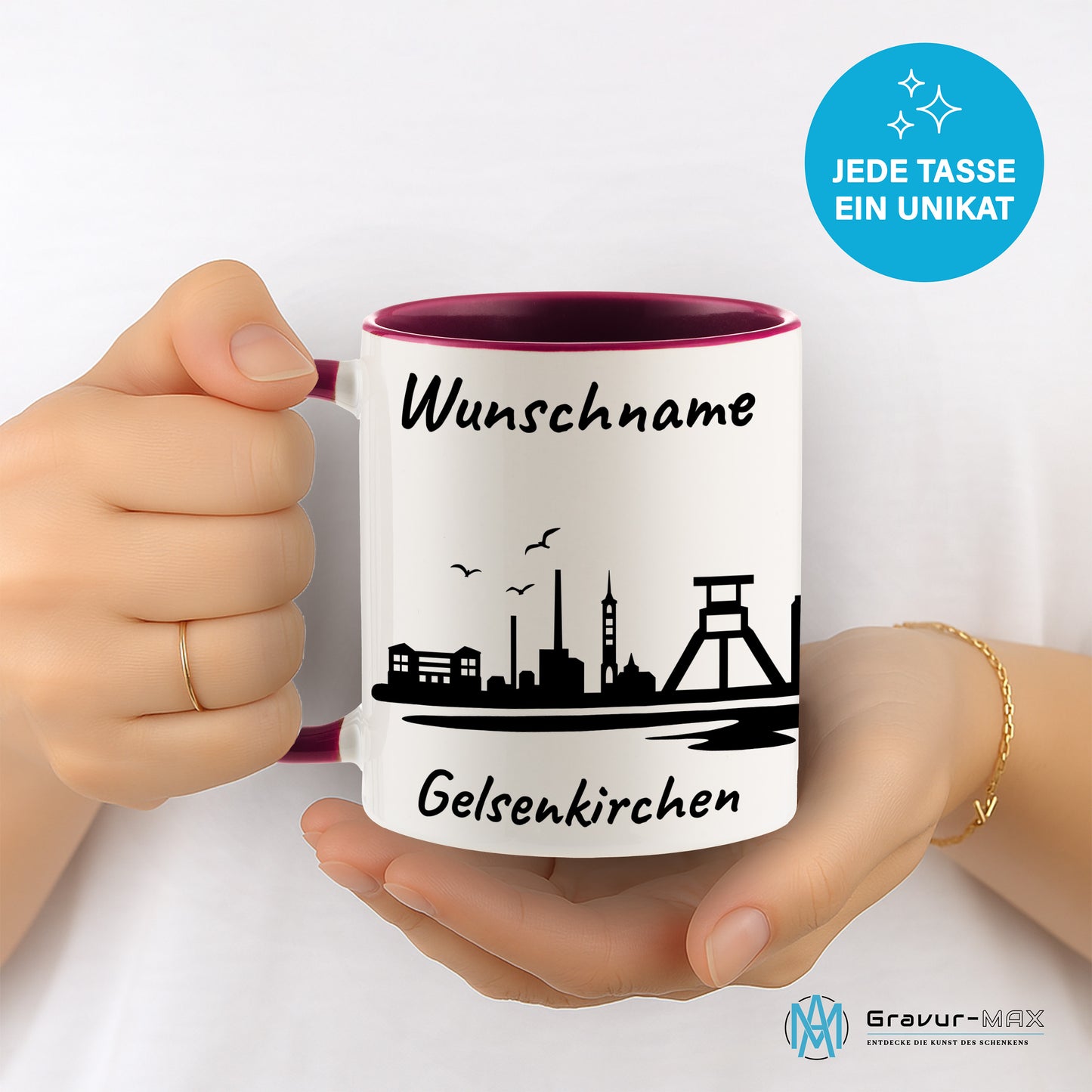 Tasse in Bordeauxrot 330ml bedruckt mit der Skyline von Gelsenkirchen personalisierbar mit Wunschname