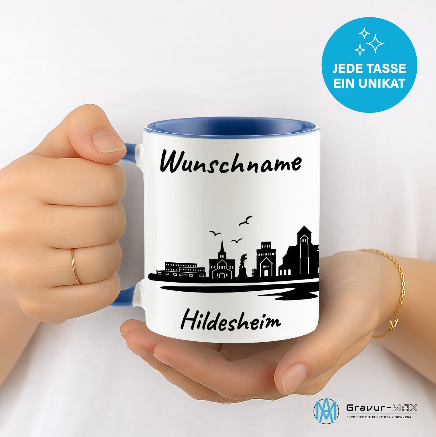 Tasse in Cambridge Blau 330ml bedruckt mit der Skyline von Hildesheim personalisierbar mit Wunschname