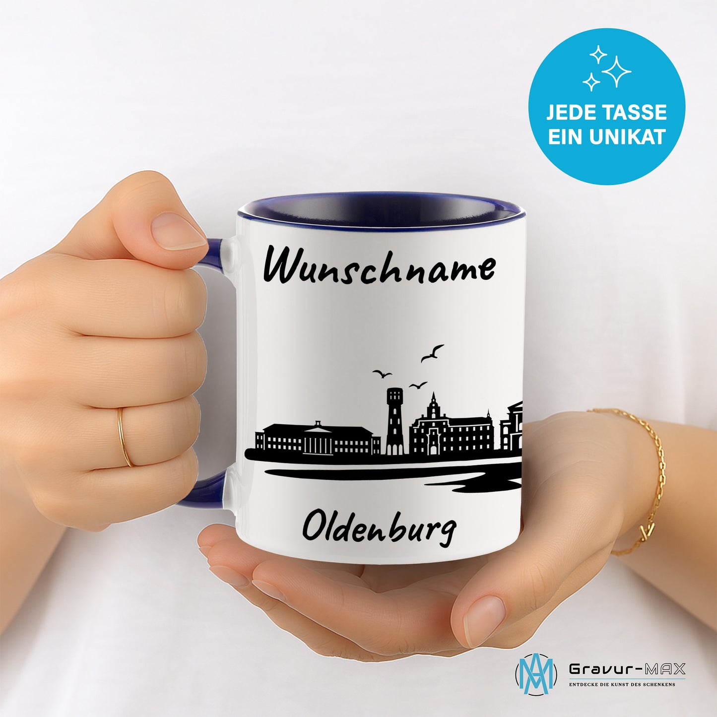 Tasse in Dunkelblau 330ml bedruckt mit der Skyline von Oldenburg personalisierbar mit Wunschname