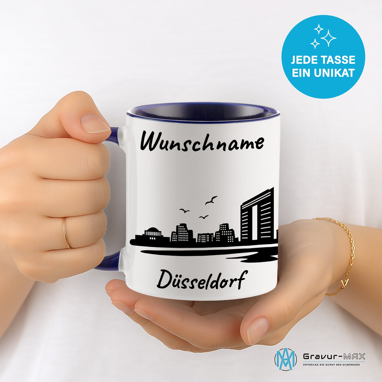 Tasse in Dunkelblau 330ml bedruckt mit der Skyline von Düsseldorf personalisierbar mit Wunschname