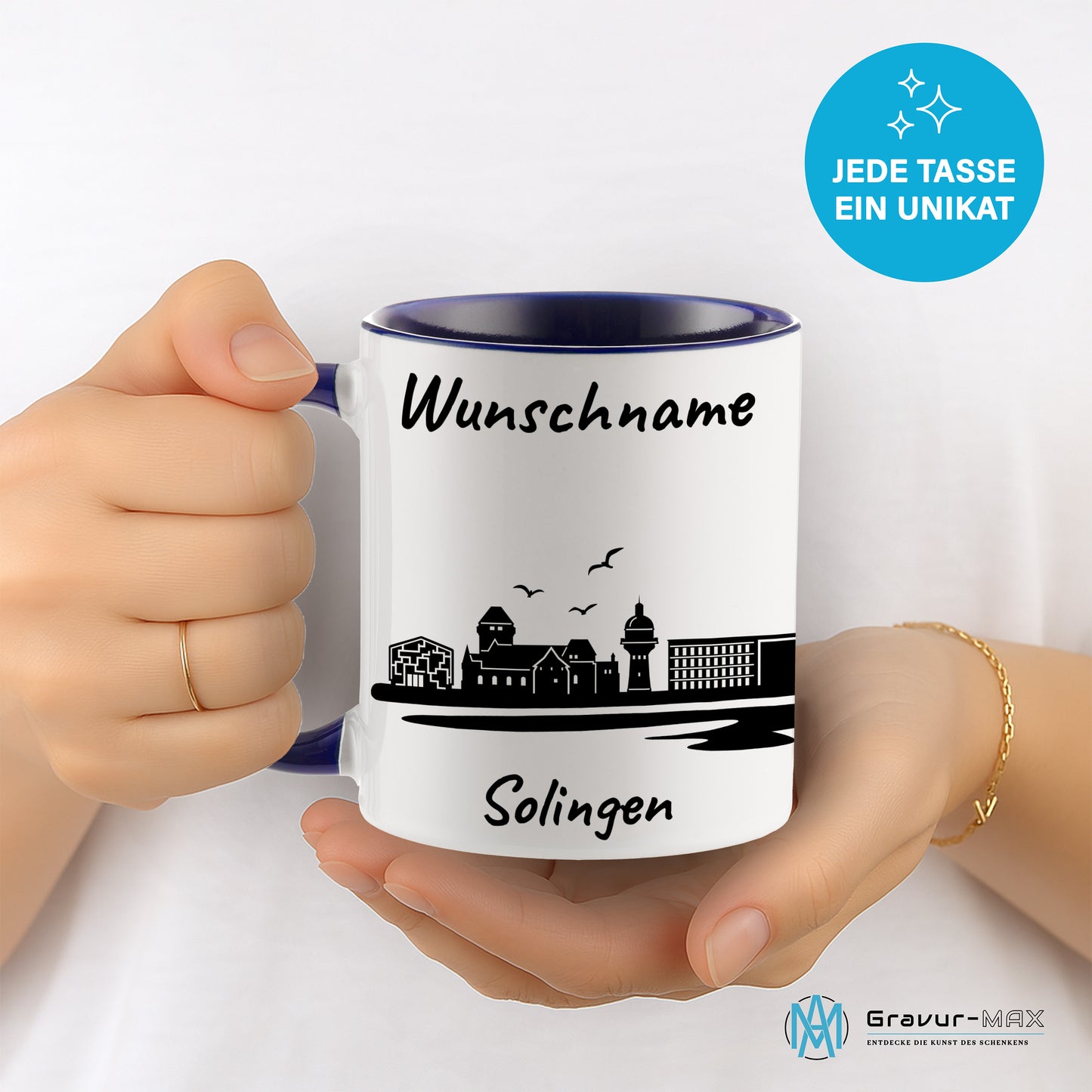 Tasse in Dunkelblau 330ml bedruckt mit der Skyline von Solingen personalisierbar mit Wunschname
