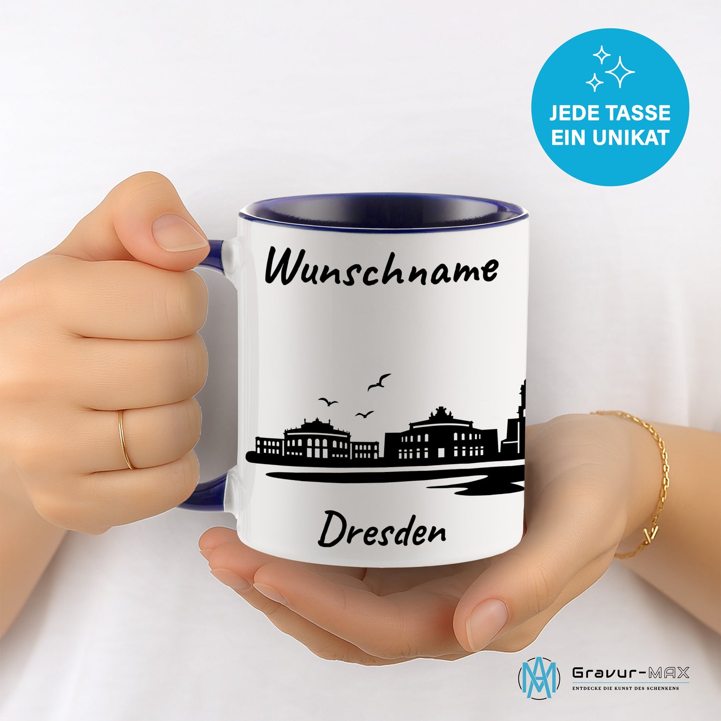 Tasse in Dunkelblau 330ml bedruckt mit der Skyline von Dresden personalisierbar mit Wunschname