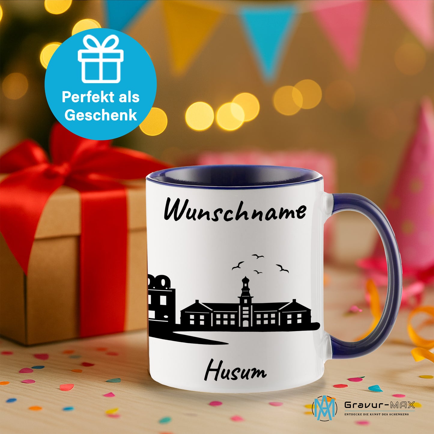 Tasse in Dunkelblau 330ml bedruckt mit der Skyline von Husum personalisierbar mit Wunschname