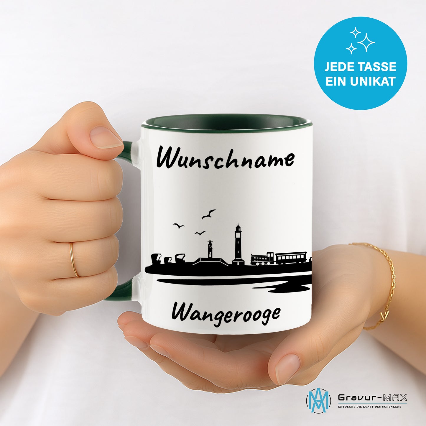 Tasse in Dunkelgrün 330ml bedruckt mit der Skyline von Wangerooge personalisierbar mit Wunschname