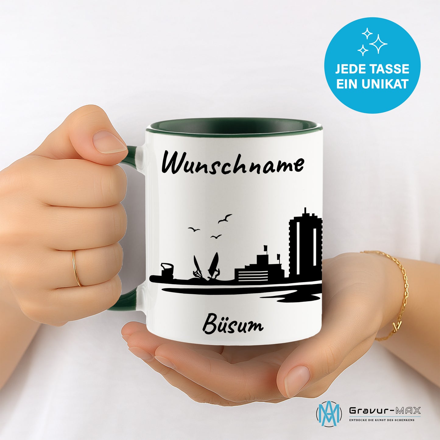 Tasse in Dunkelgrün 330ml bedruckt mit der Skyline von Büsum personalisierbar mit Wunschname