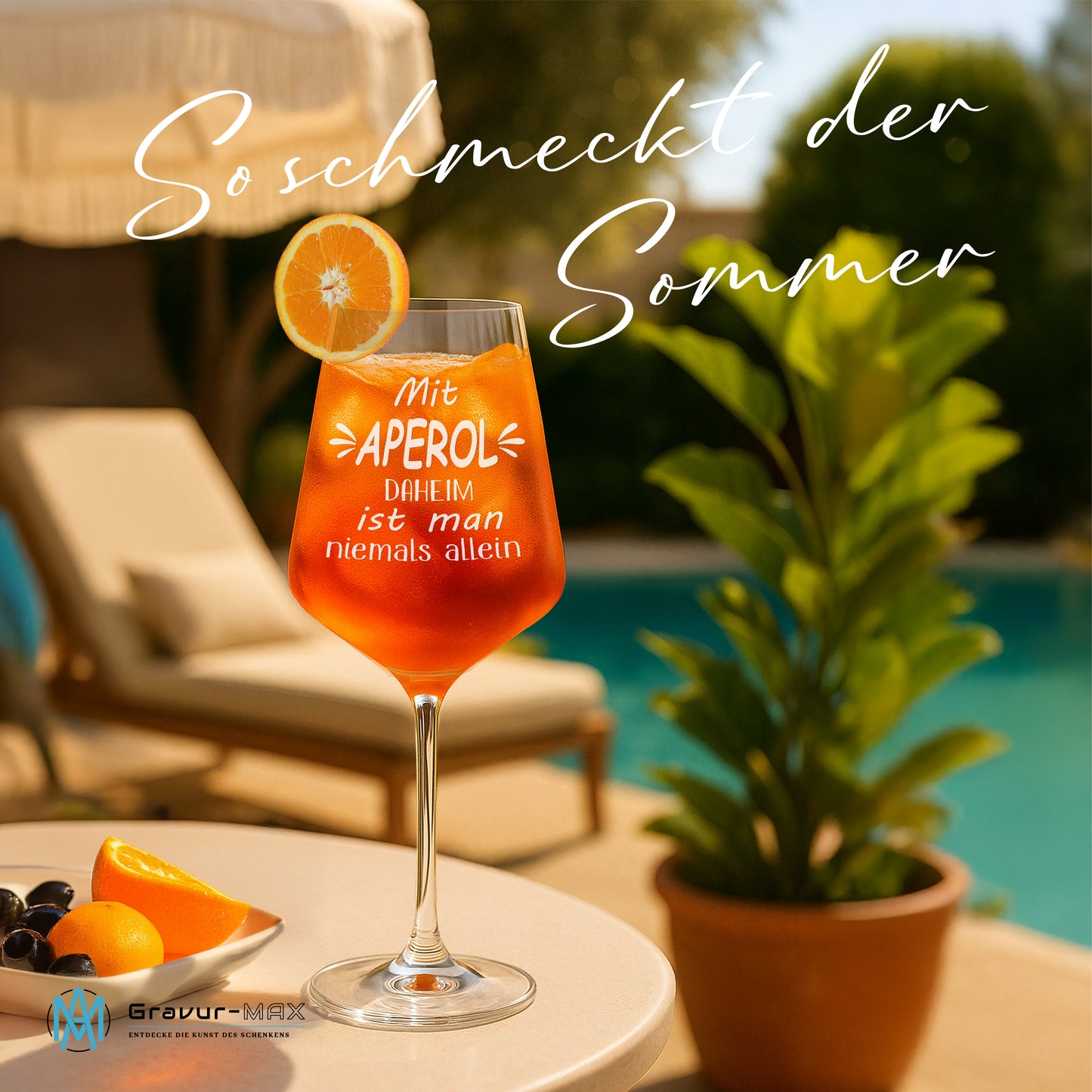 Weinglas mit Gravur Leonardo Puccini "MIT APEROL DAHEIM IST MAN NIEMALS ALLEIN"