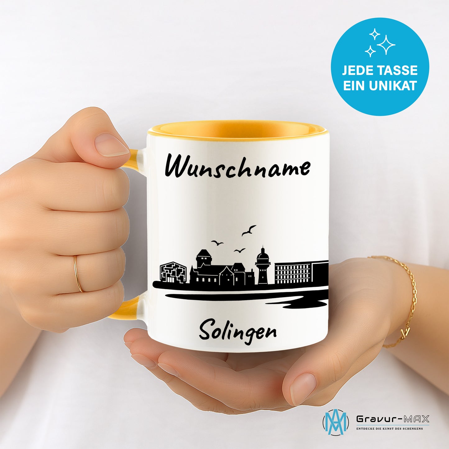 Tasse in Goldgelb 330ml bedruckt mit der Skyline von Solingen personalisierbar mit Wunschname