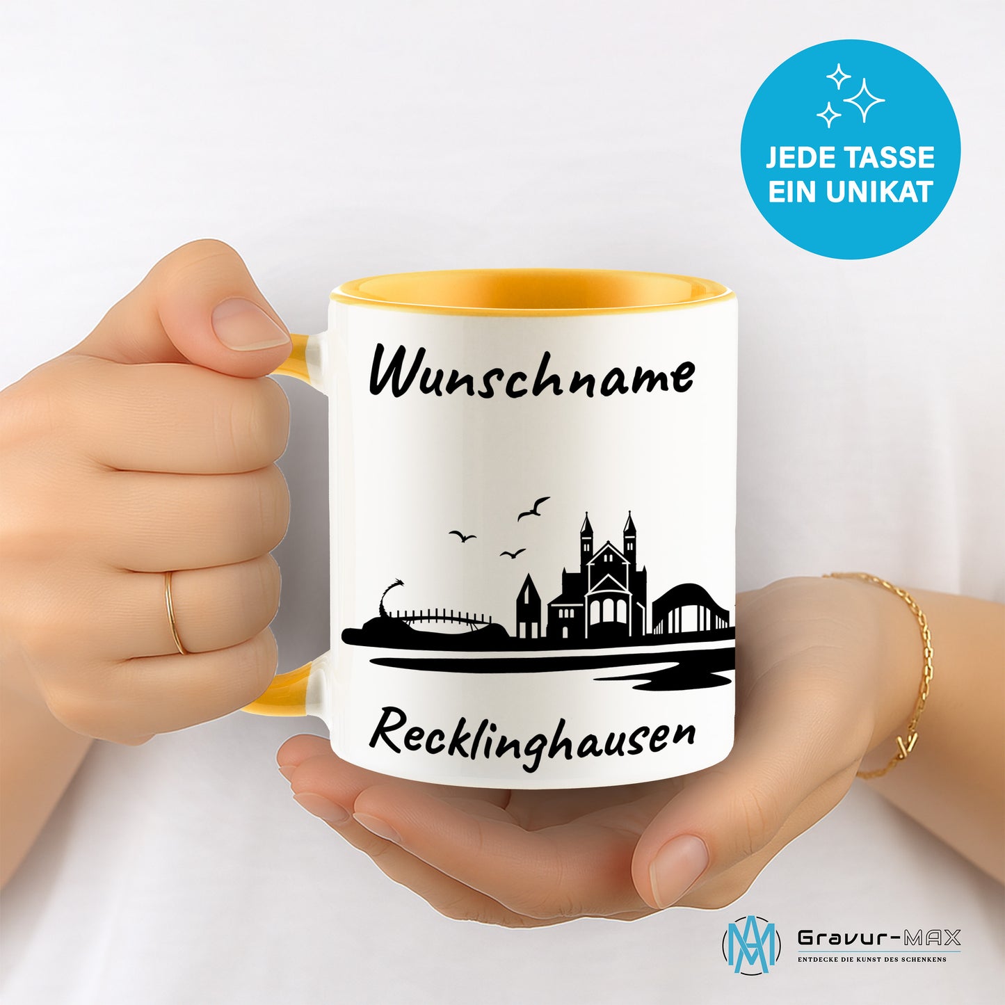 Tasse in Goldgelb 330ml bedruckt mit der Skyline von Recklinghausen personalisierbar mit Wunschname