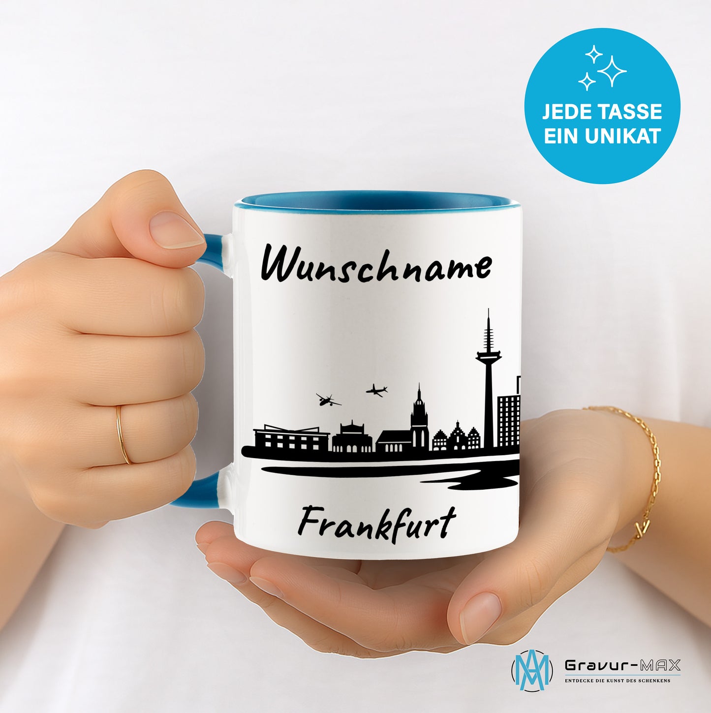 Tasse in Hellblau 330ml bedruckt mit der Skyline von Frankfurt personalisierbar mit Wunschname