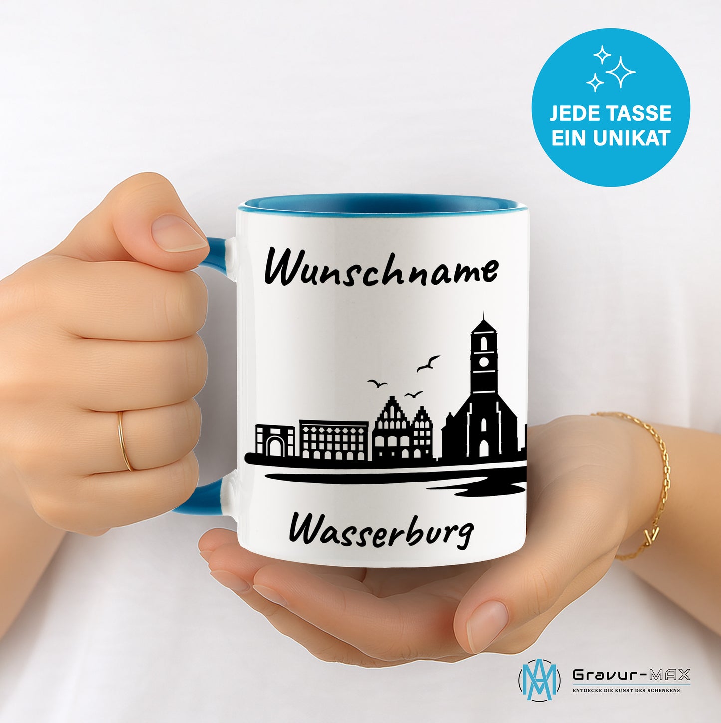 Tasse in Hellblau 330ml bedruckt mit der Skyline von Wasserburg personalisierbar mit Wunschname