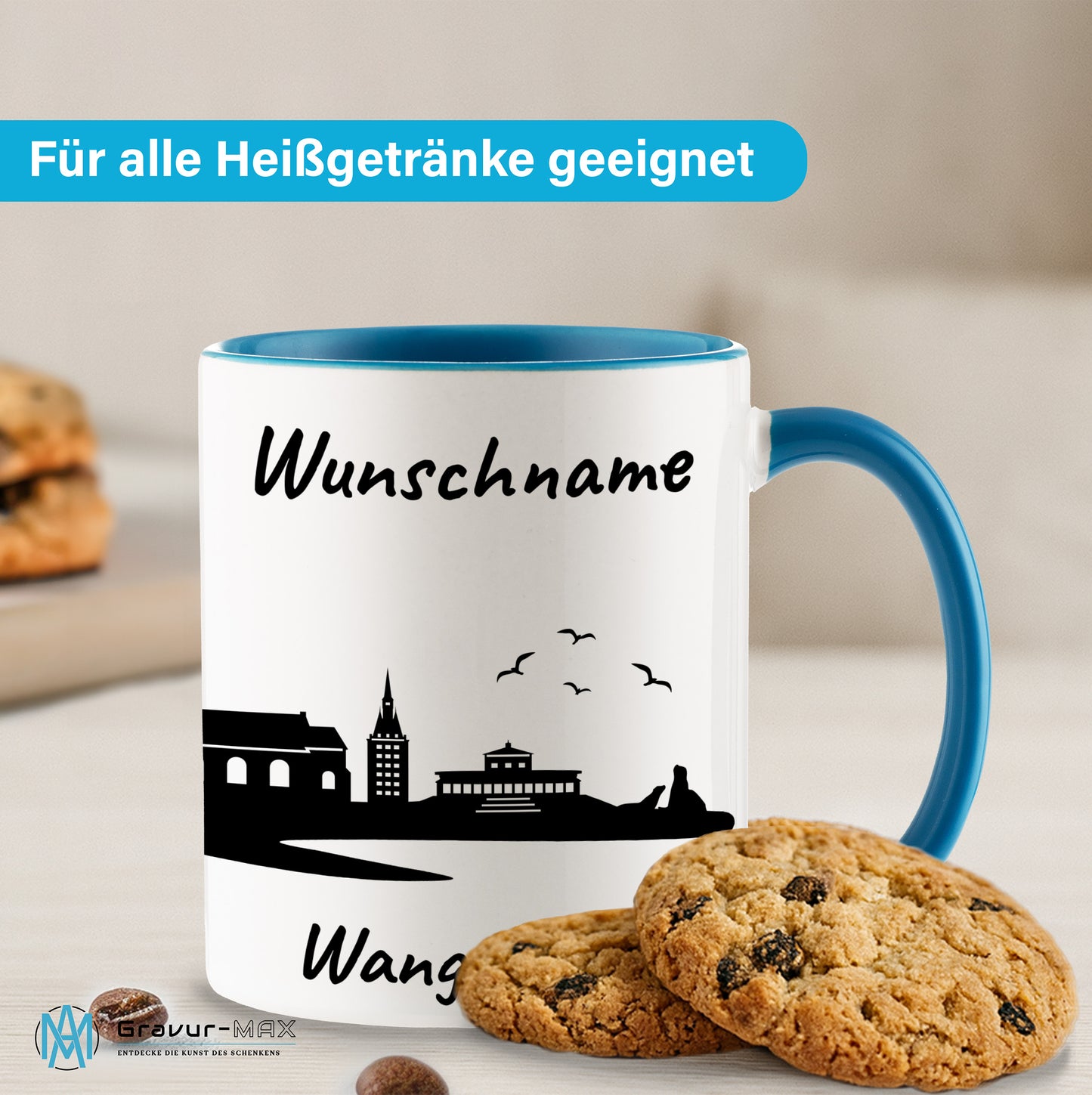 Tasse in Hellblau 330ml bedruckt mit der Skyline von Wangerooge personalisierbar mit Wunschname