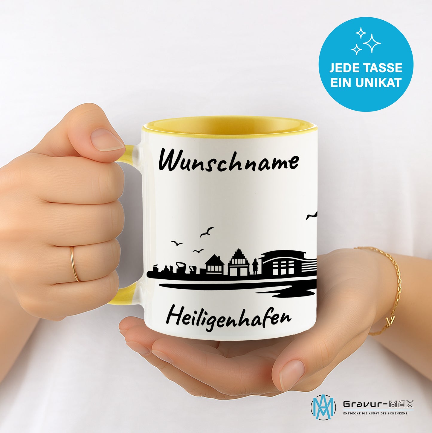 Tasse in Hellgelb 330ml bedruckt mit der Skyline von Heiligenhafen personalisierbar mit Wunschname