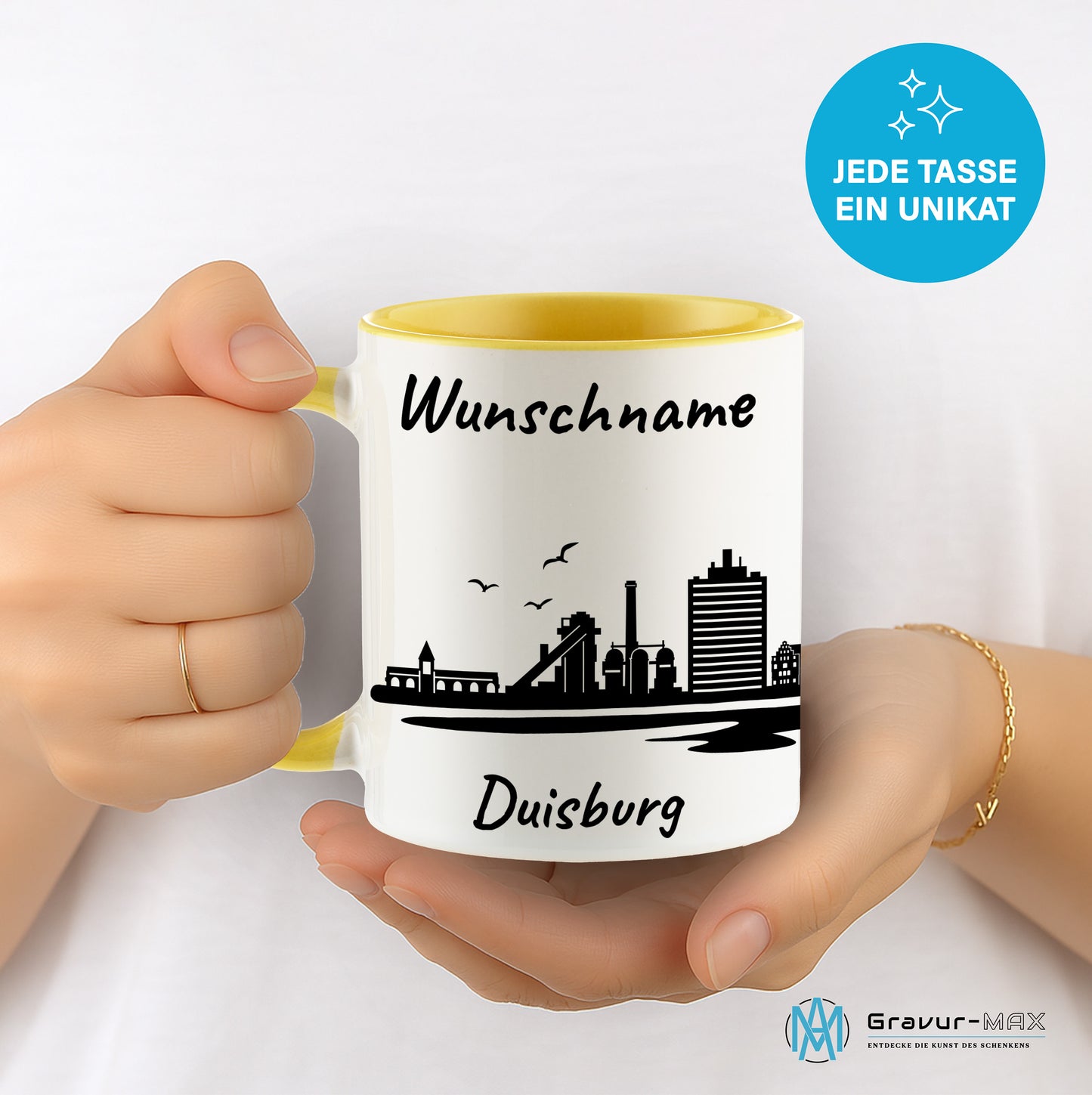 Tasse in Hellgelb 330ml bedruckt mit der Skyline von Duisburg personalisierbar mit Wunschname