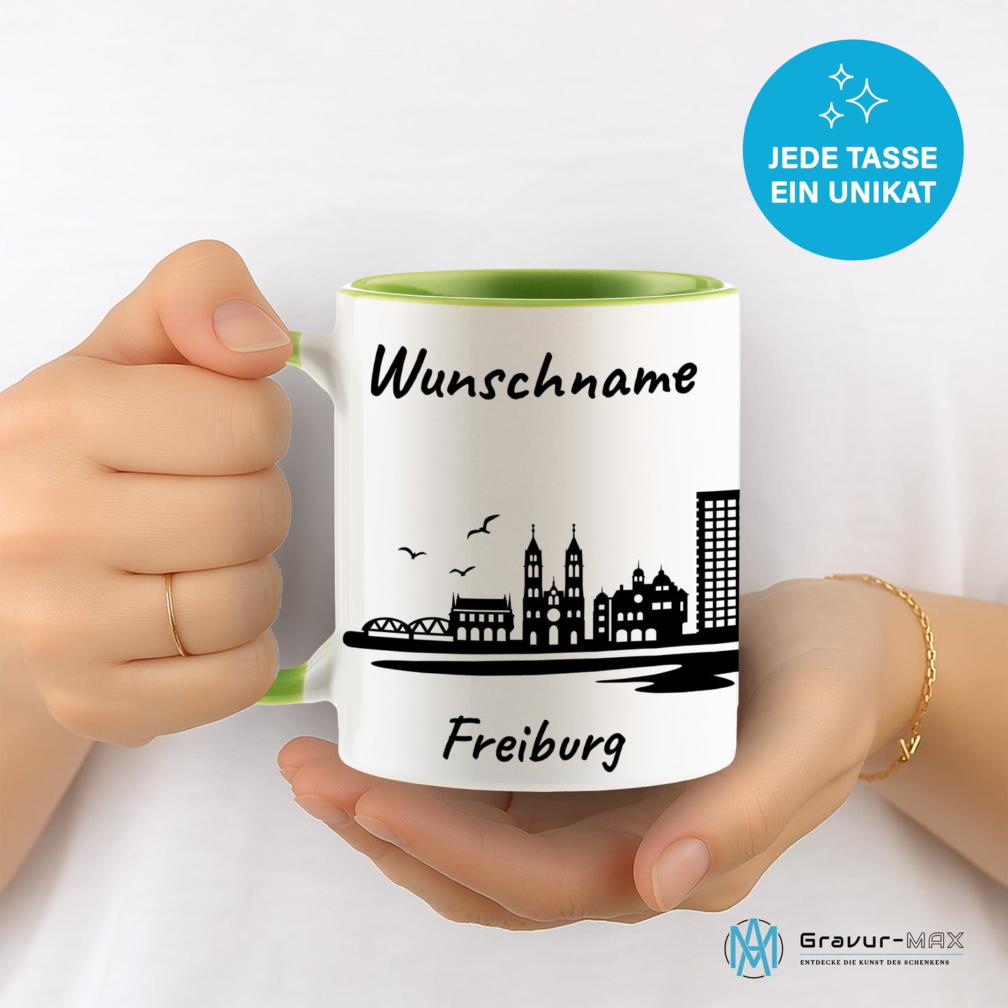 Tasse in Hellgrün 330ml bedruckt mit der Skyline von Freiburg personalisierbar mit Wunschname