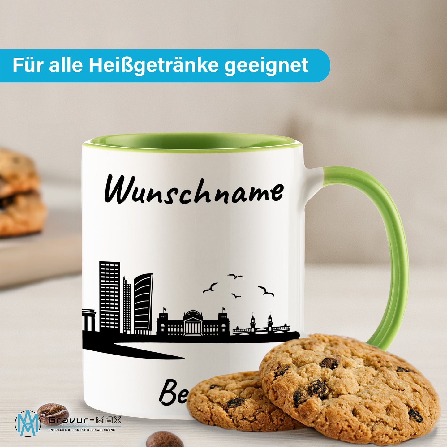 Tasse in Hellgrün 330ml bedruckt mit der Skyline von Berlin personalisierbar mit Wunschname