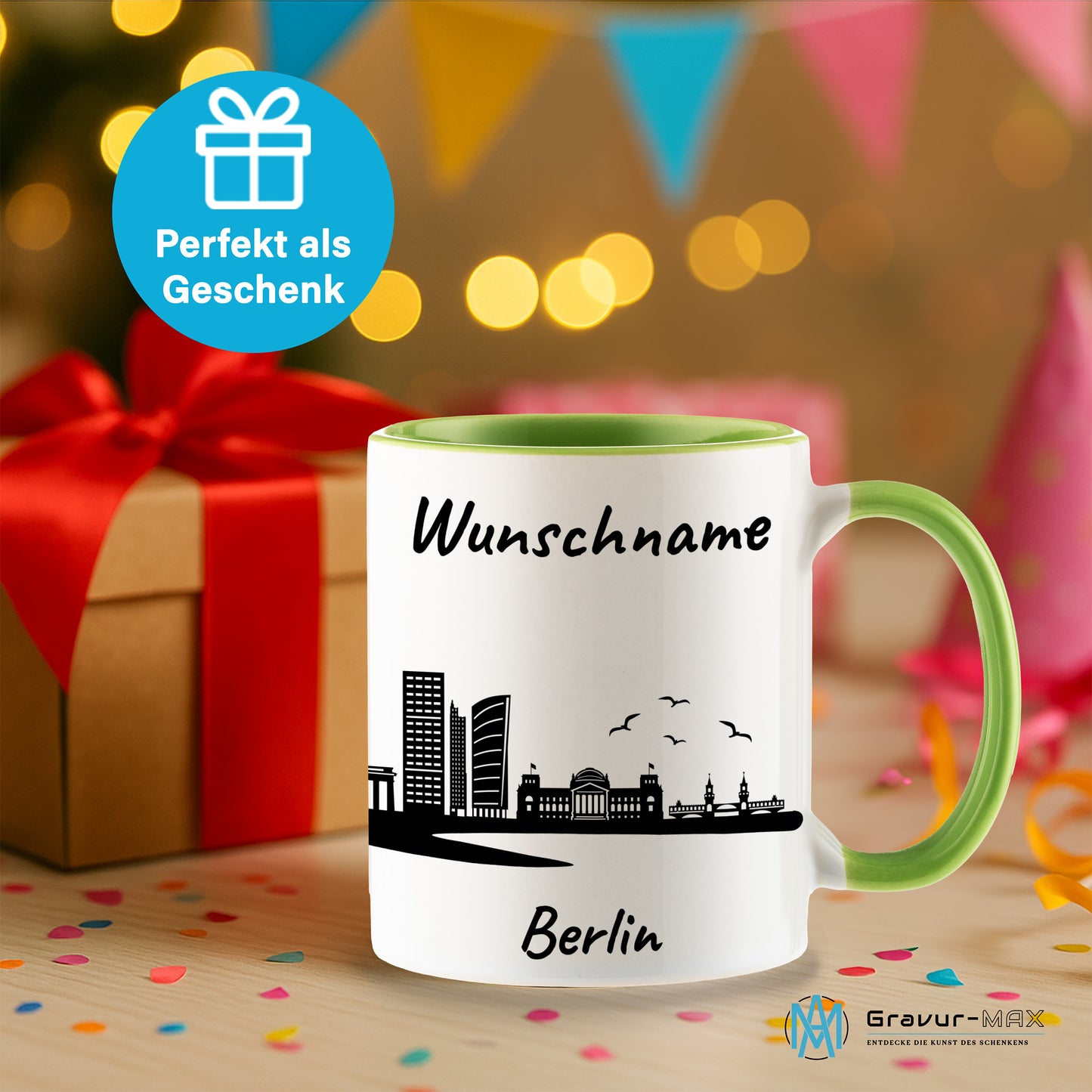 Tasse in Hellgrün 330ml bedruckt mit der Skyline von Berlin personalisierbar mit Wunschname