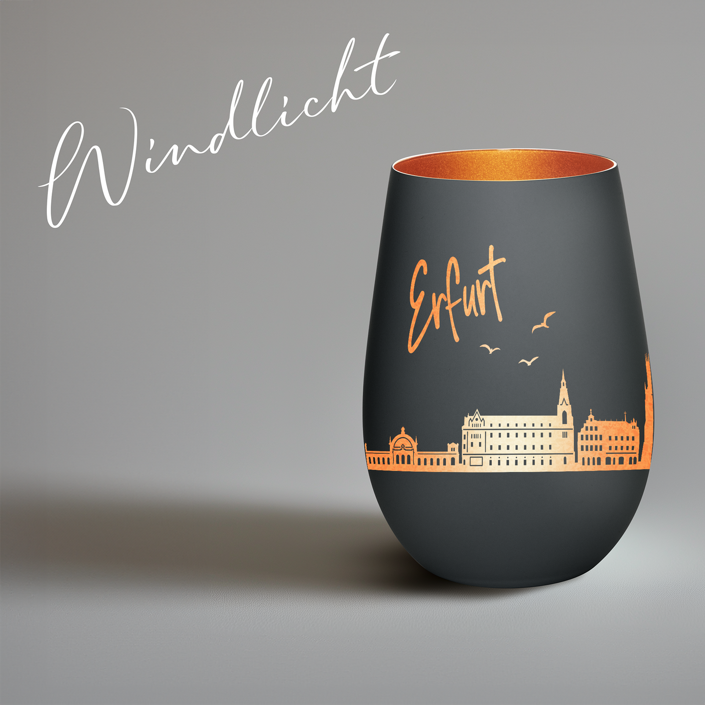 Hochwertiges Glas Windlicht mit Gravur "SKYLINE ERFURT" in der Farbe Schwarz/Bronze