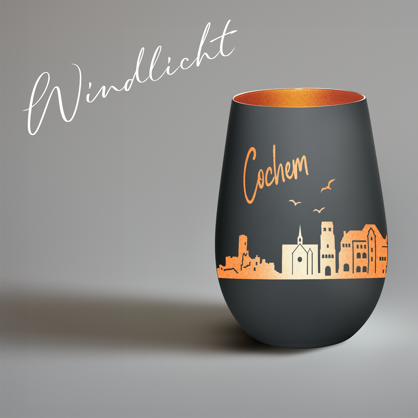 Hochwertiges Glas Windlicht mit Gravur "SKYLINE COCHEM" in der Farbe Schwarz/Bronze