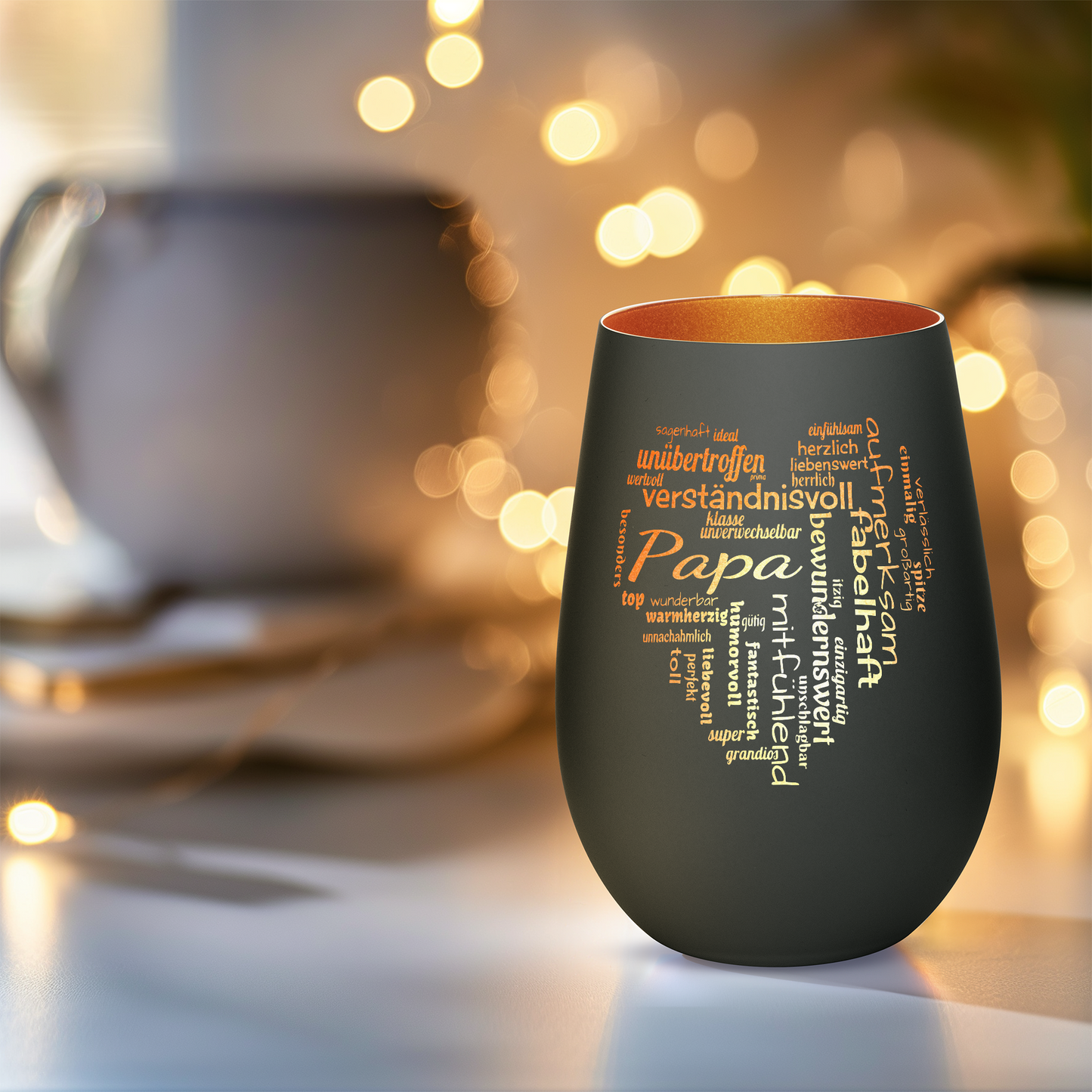 Hochwertiges Glas Windlicht mit Gravur "PAPA GROßES HERZ" in der Farbe Schwarz/Bronze