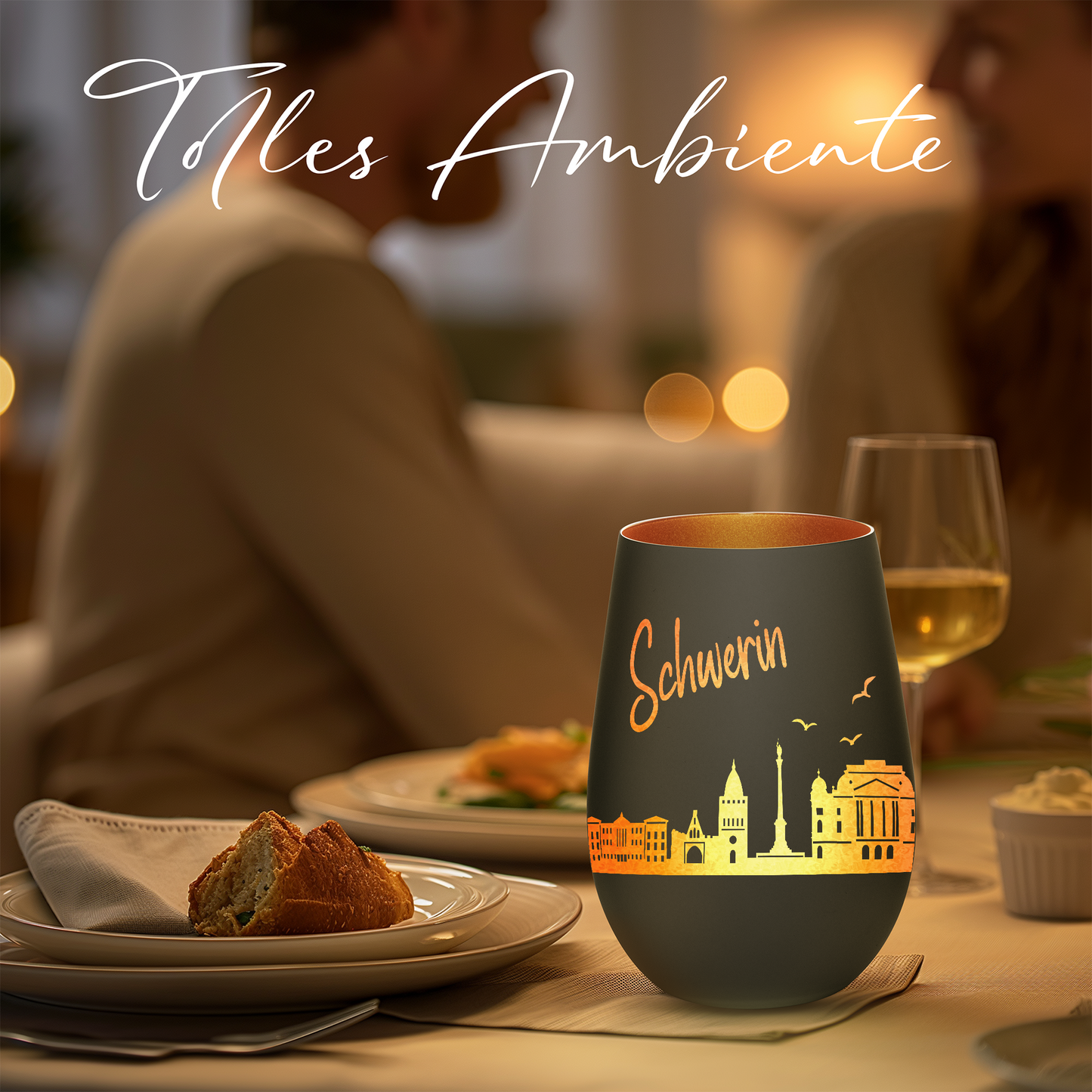 Hochwertiges Glas Windlicht mit Gravur "SKYLINE SCHWERIN" in der Farbe Schwarz/Bronze