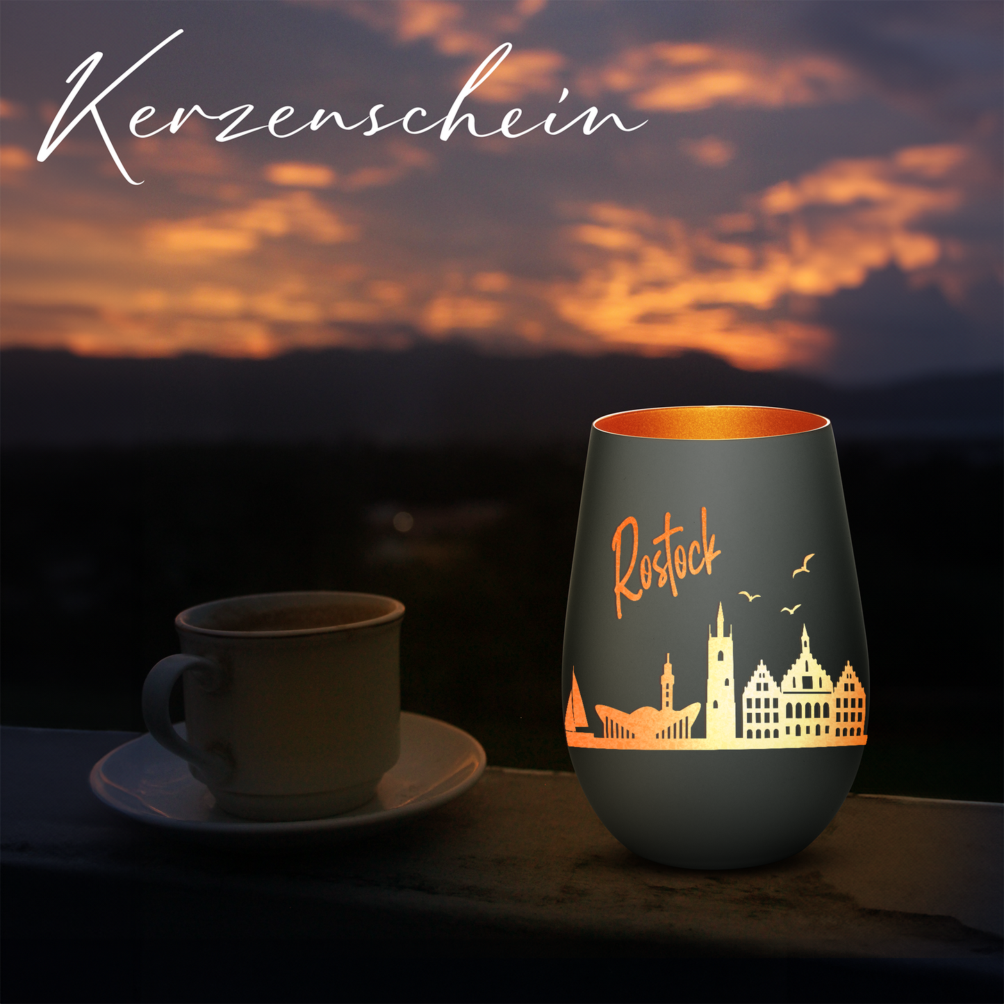 Hochwertiges Glas Windlicht mit Gravur "SKYLINE ROSTOCK" in der Farbe Schwarz/Bronze