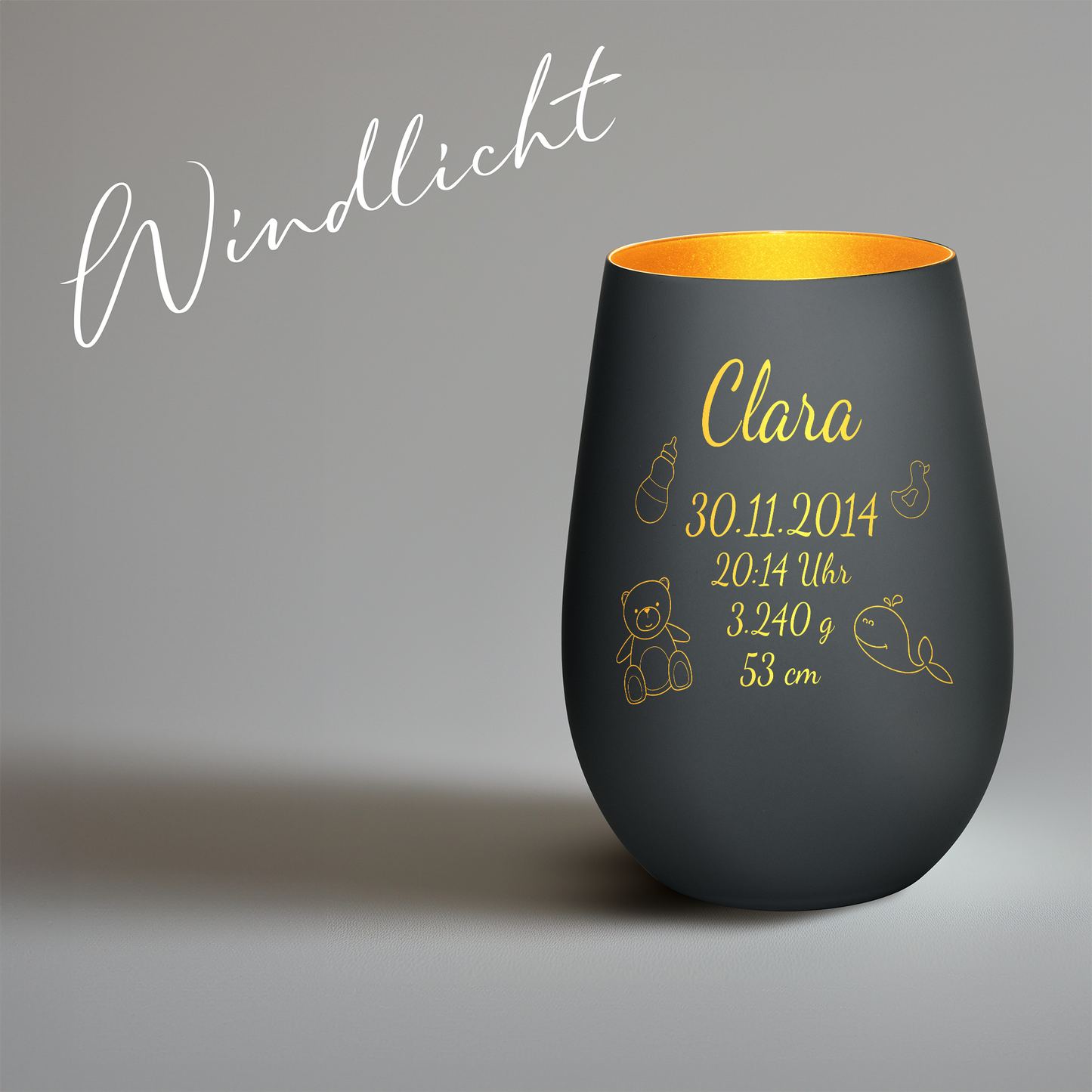 Hochwertiges Glas Windlicht mit Gravur "ZUR GEBURT" mit Wunschname und Datum in der Farbe Schwarz/Gold