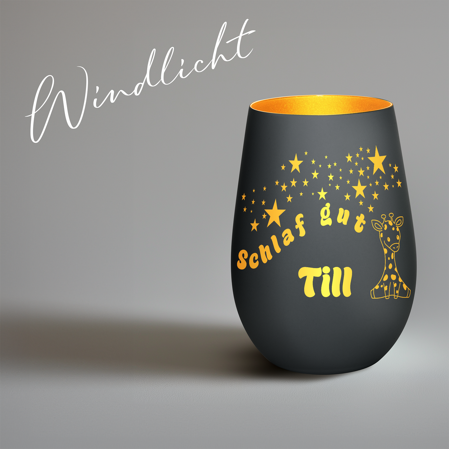 Hochwertiges Glas Windlicht für Kinder mit Gravur "SCHLAF GUT" Motiv Giraffe mit Wunschname in der Farbe Schwarz/Gold
