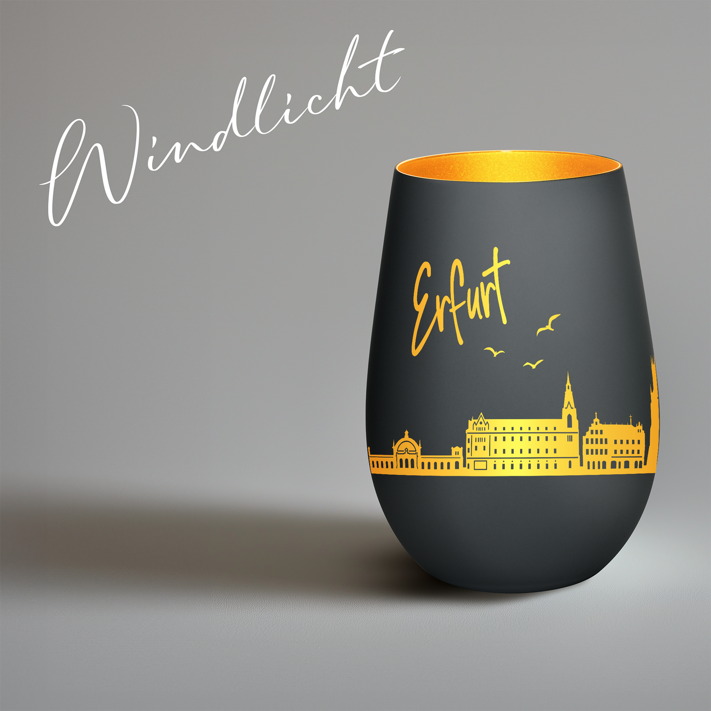 Hochwertiges Glas Windlicht mit Gravur "SKYLINE ERFURT" in der Farbe Schwarz/Gold