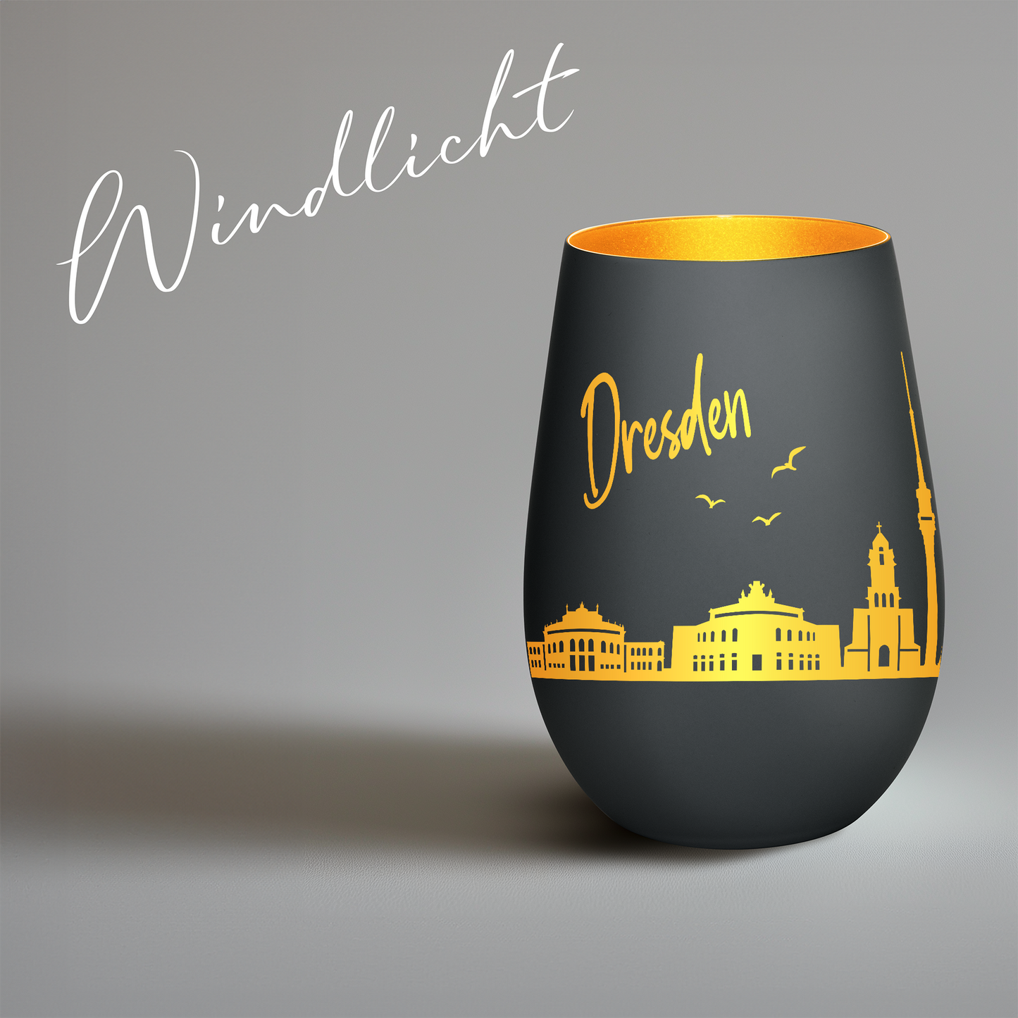 Hochwertiges Glas Windlicht mit Gravur "SKYLINE DRESDEN" in der Farbe Schwarz/Gold