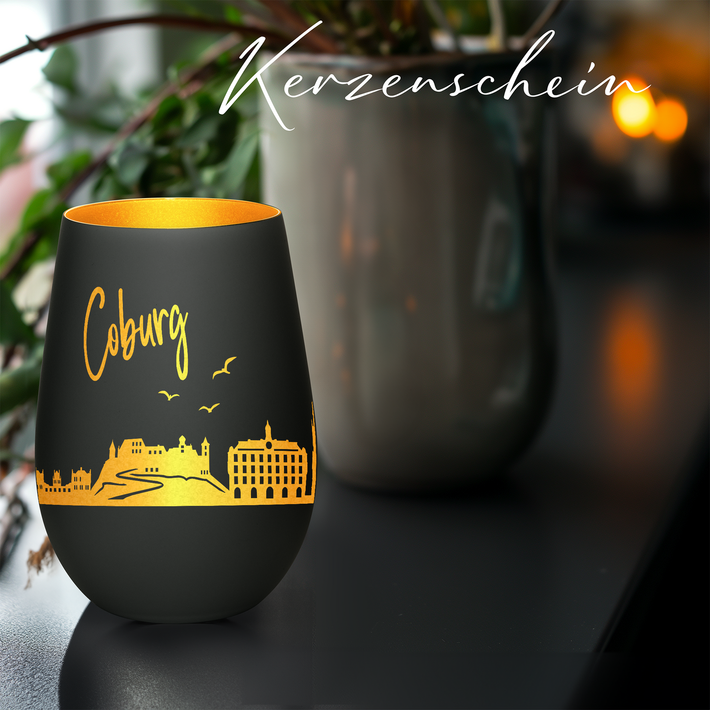 Hochwertiges Glas Windlicht mit Gravur "SKYLINE COBURG" in der Farbe Schwarz/Gold