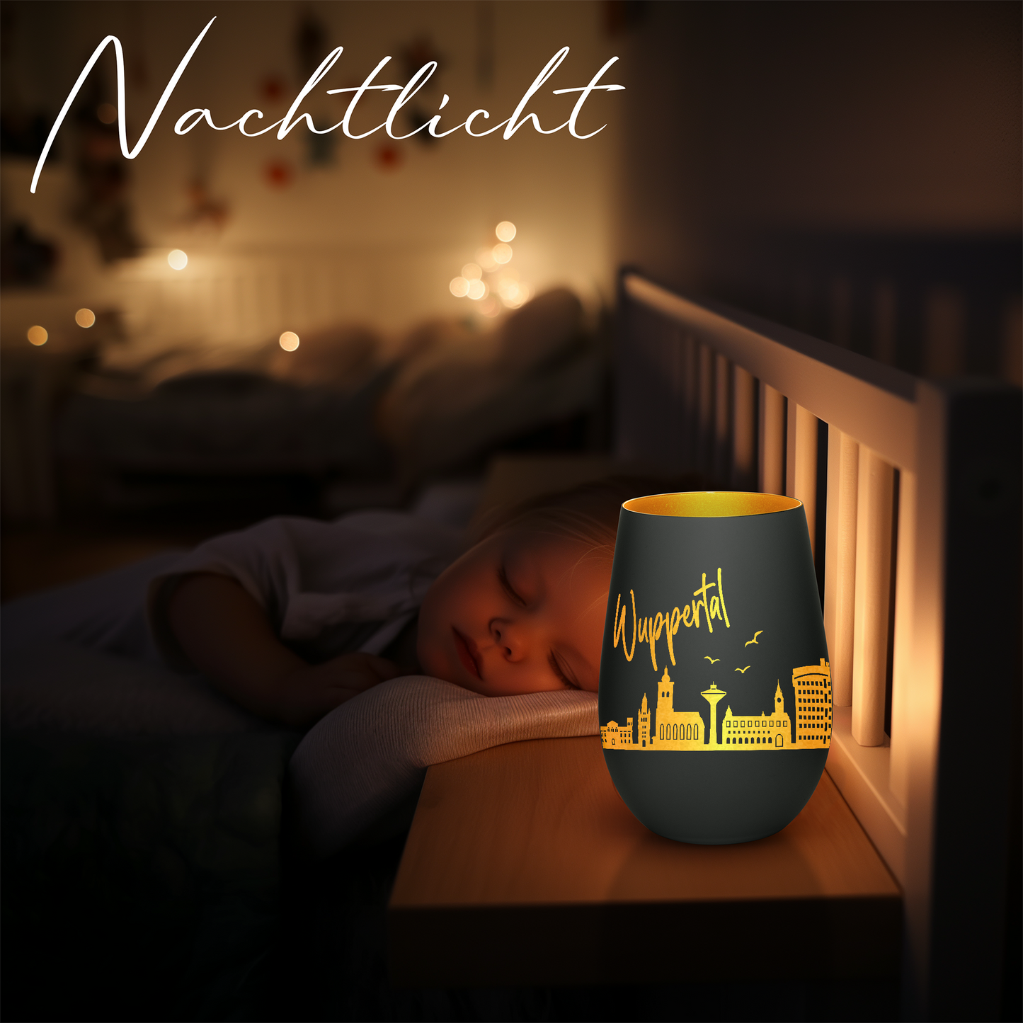 Hochwertiges Glas Windlicht mit Gravur "SKYLINE WUPPERTAL" in der Farbe Schwarz/Gold