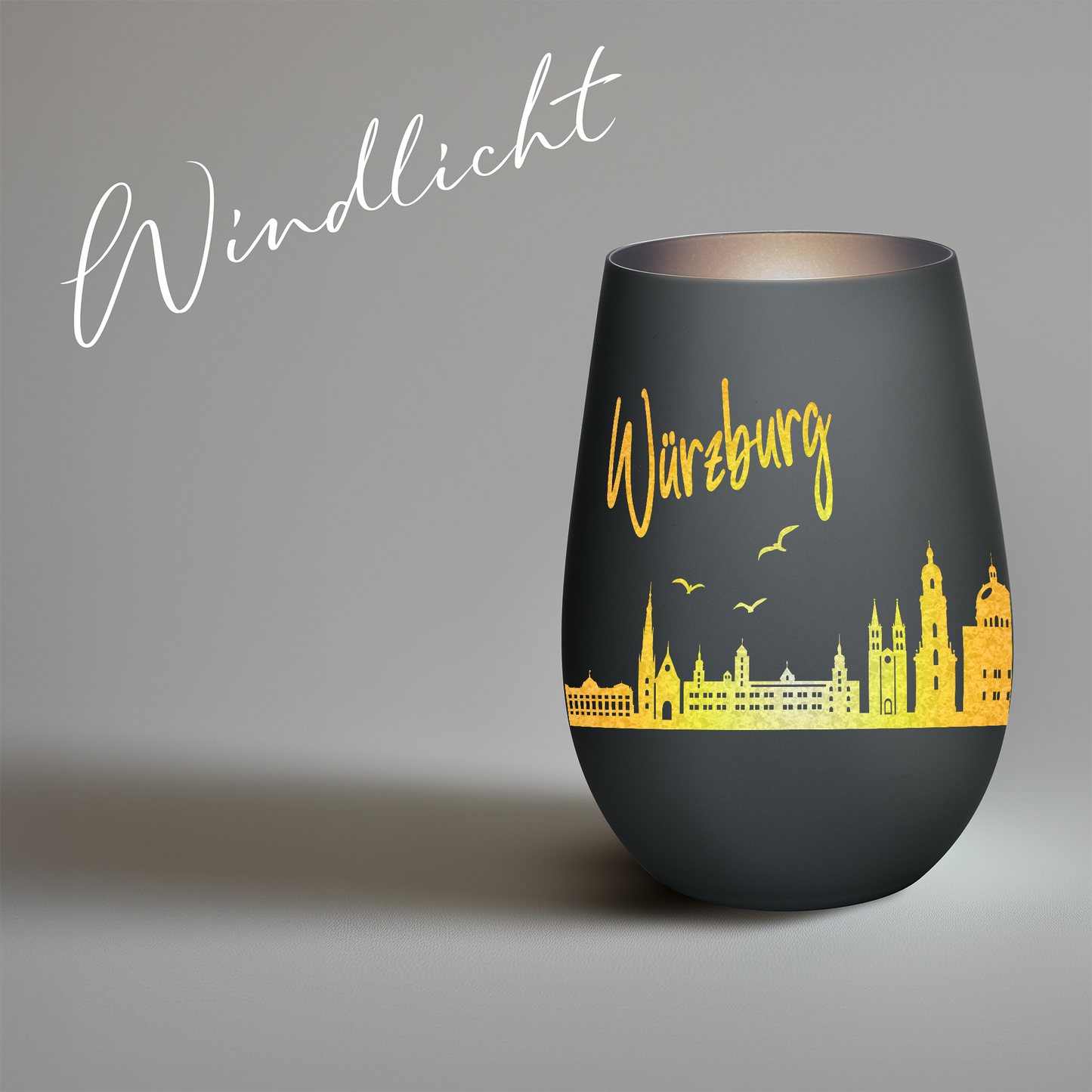 Hochwertiges Glas Windlicht mit Gravur "SKYLINE WÜRZBURG" in der Farbe Schwarz/Silber