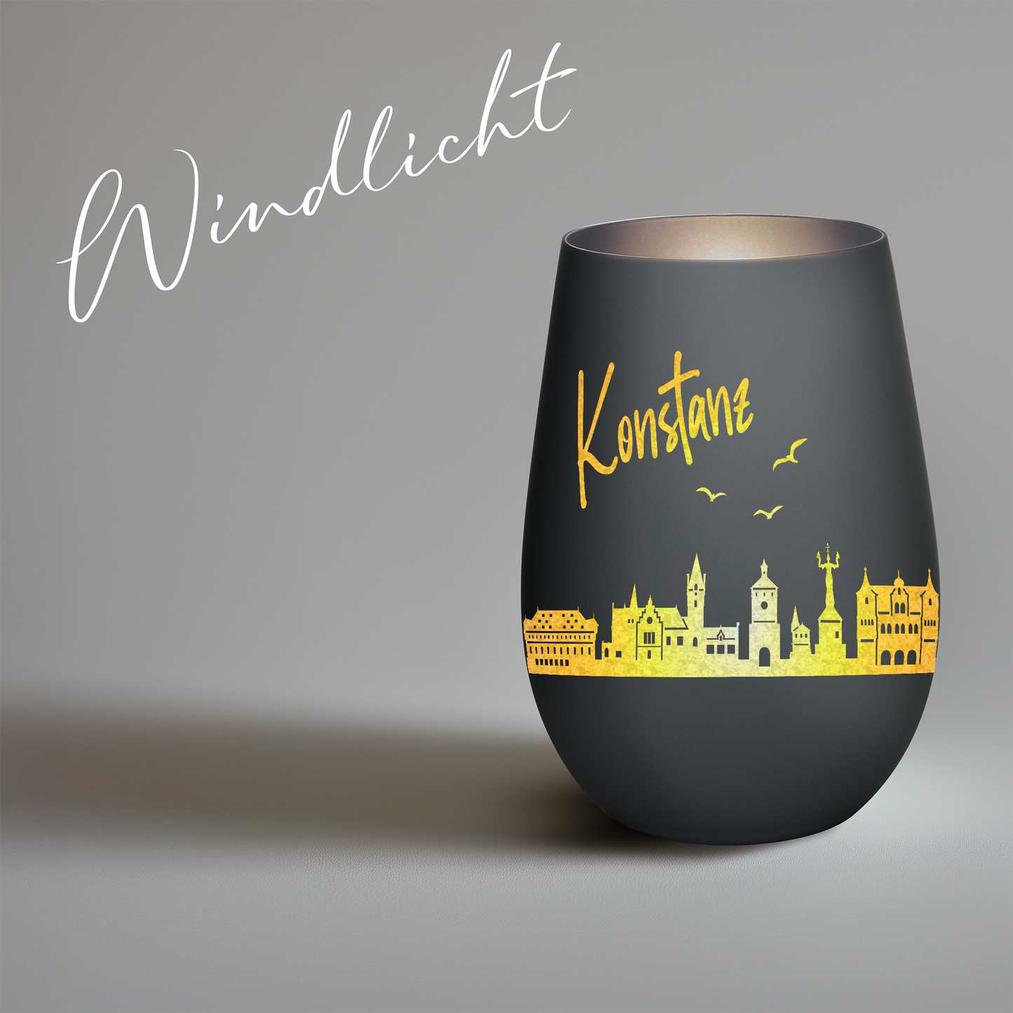 Hochwertiges Glas Windlicht mit Gravur "SKYLINE KONSTANZ" in der Farbe Schwarz/Silber