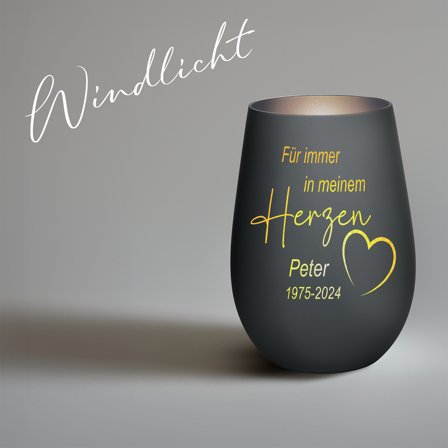 Hochwertiges Glas Windlicht mit Gravur als Trauerlicht "FÜR IMMER IN MEINEM HERZEN" mit Wunschname in der Farbe Schwarz/Silber