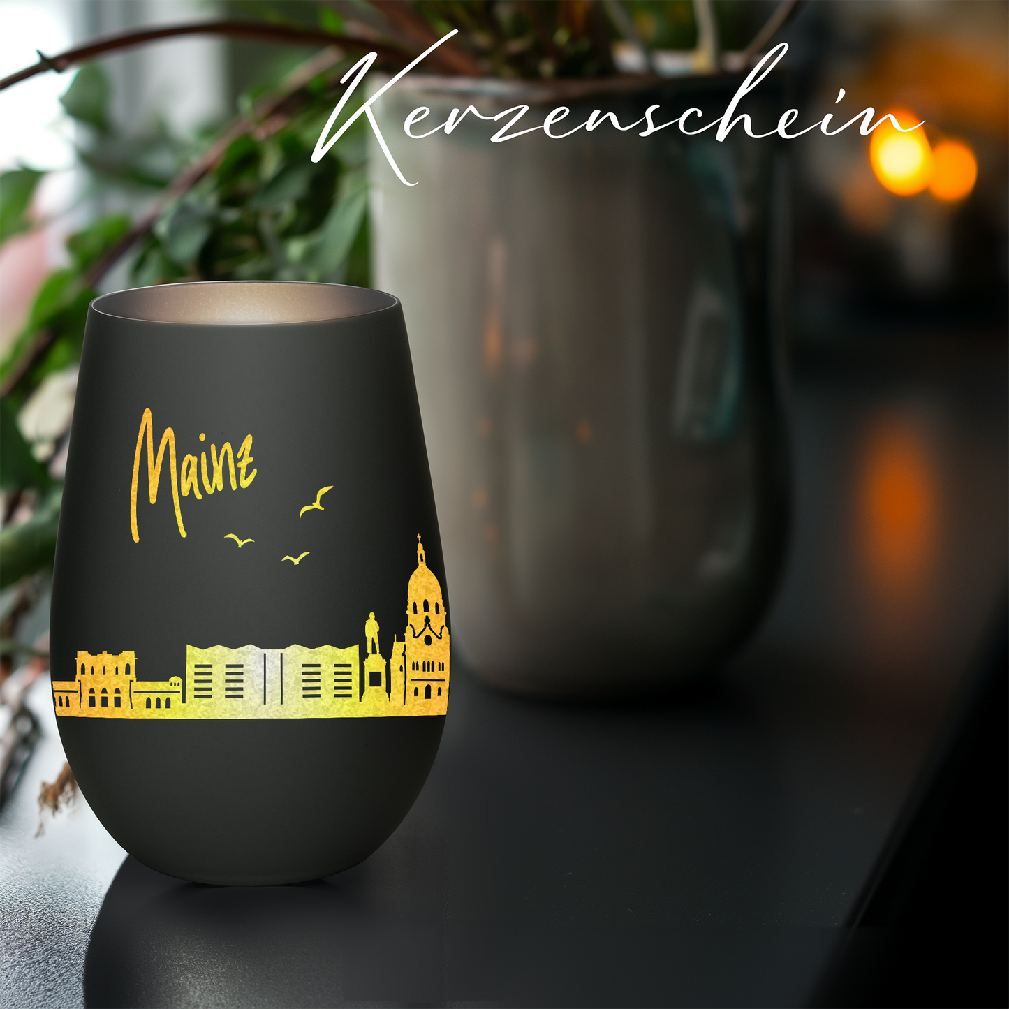 Hochwertiges Glas Windlicht mit Gravur "SKYLINE MAINZ" in der Farbe Schwarz/Silber