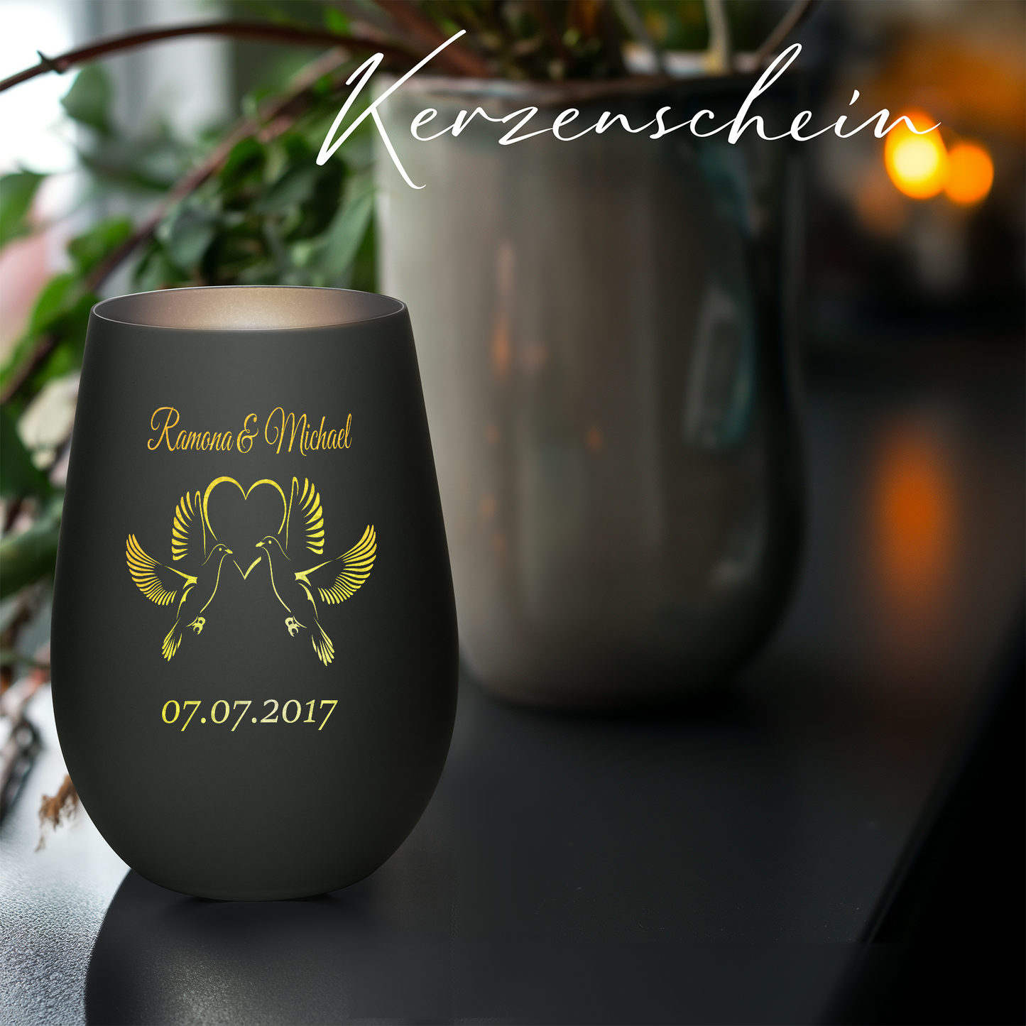 Hochwertiges Glas Windlicht mit Gravur "LIEBESGLAS TAUBEN" mit Wunschnamen und Datum in der Farbe Schwarz/Silber