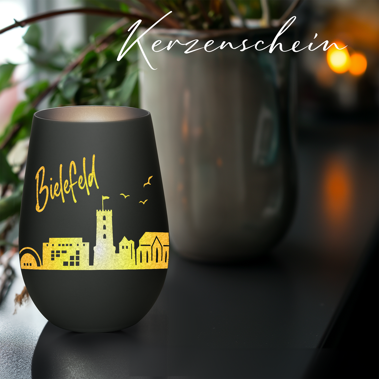 Hochwertiges Glas Windlicht mit Gravur "SKYLINE BIELEFELD" in der Farbe Schwarz/Silber
