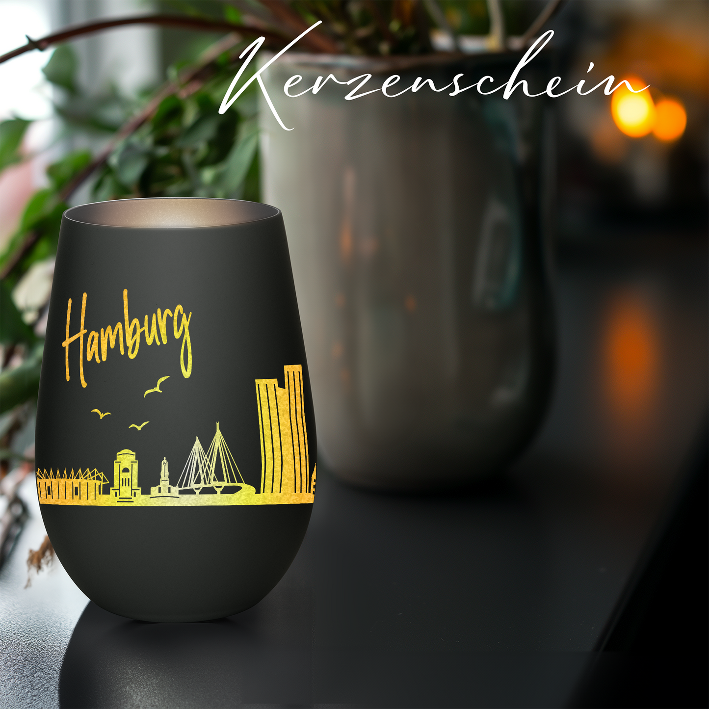 Hochwertiges Glas Windlicht mit Gravur "SKYLINE HAMBURG" in der Farbe Schwarz/Silber