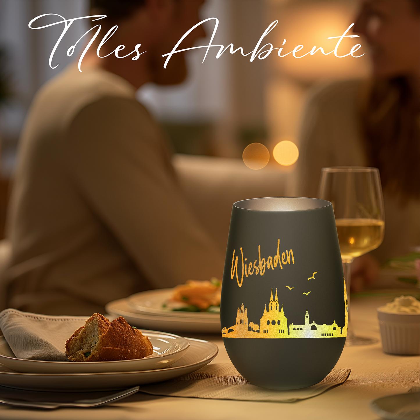 Hochwertiges Glas Windlicht mit Gravur "SKYLINE WIESBADEN" in der Farbe Schwarz/Silber