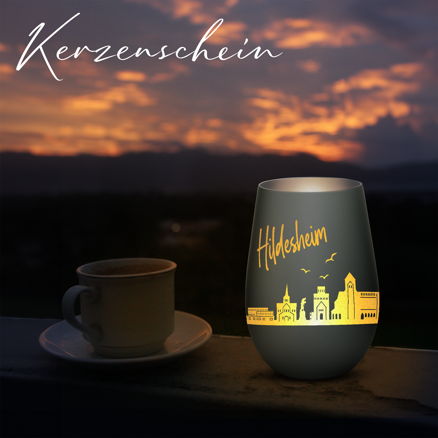 Hochwertiges Glas Windlicht mit Gravur "SKYLINE HILDESHEIM" in der Farbe Schwarz/Silber