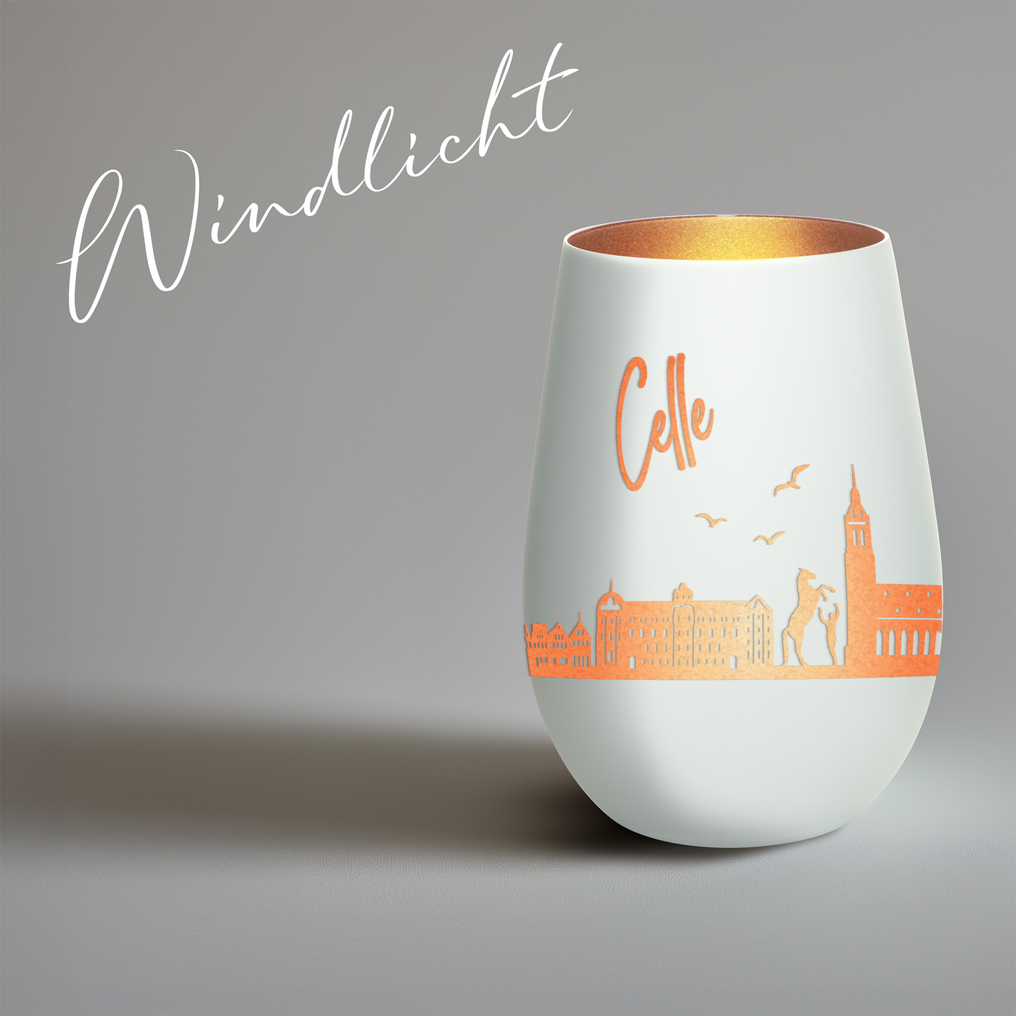 Hochwertiges Glas Windlicht mit Gravur "SKYLINE CELLE" in der Farbe Weiß/Bronze
