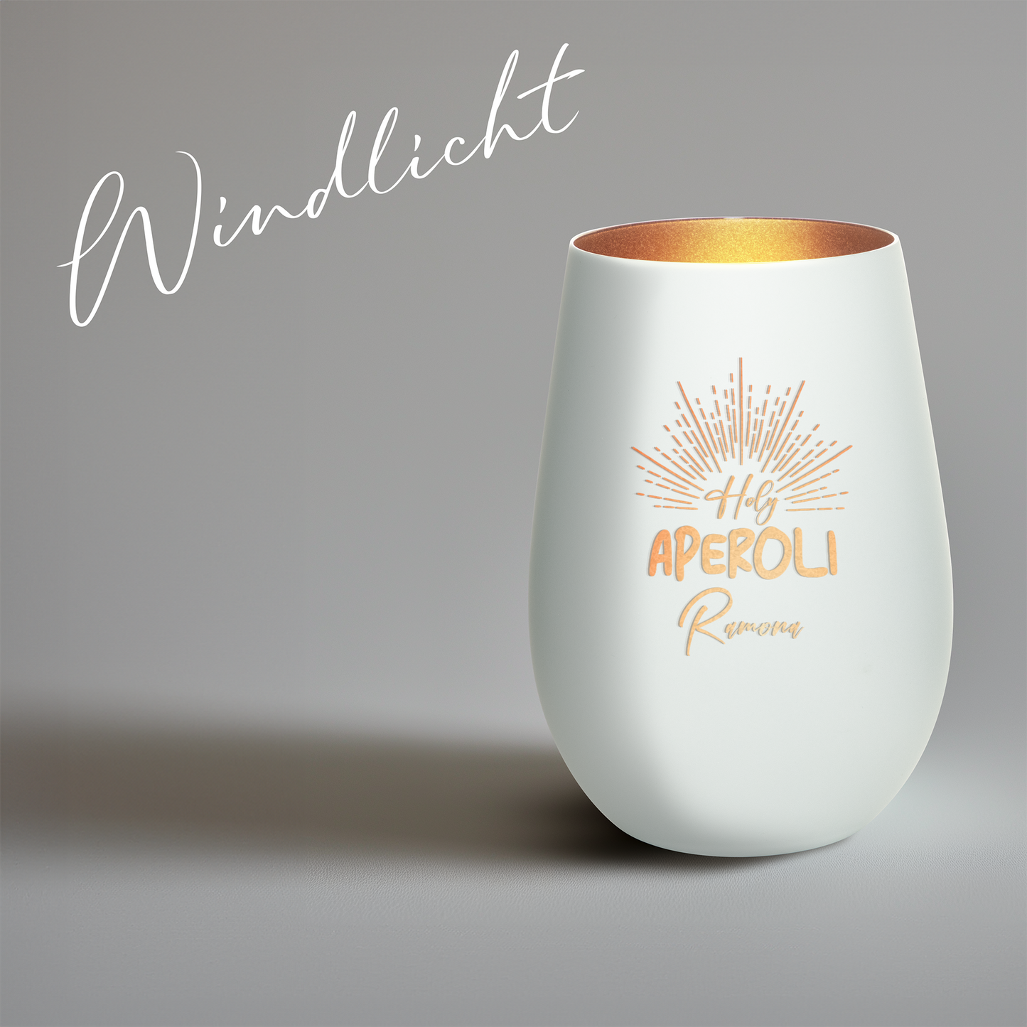 Hochwertiges Glas Windlicht mit Gravur "HOLY APEROLI" mit Wunschname in der Farbe Weiß/Bronze