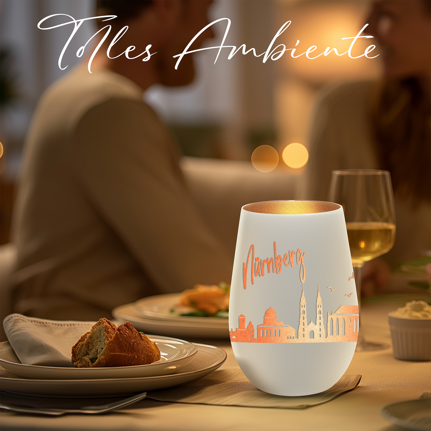 Hochwertiges Glas Windlicht mit Gravur "SKYLINE NÜRNBERG" in der Farbe Weiß/Bronze