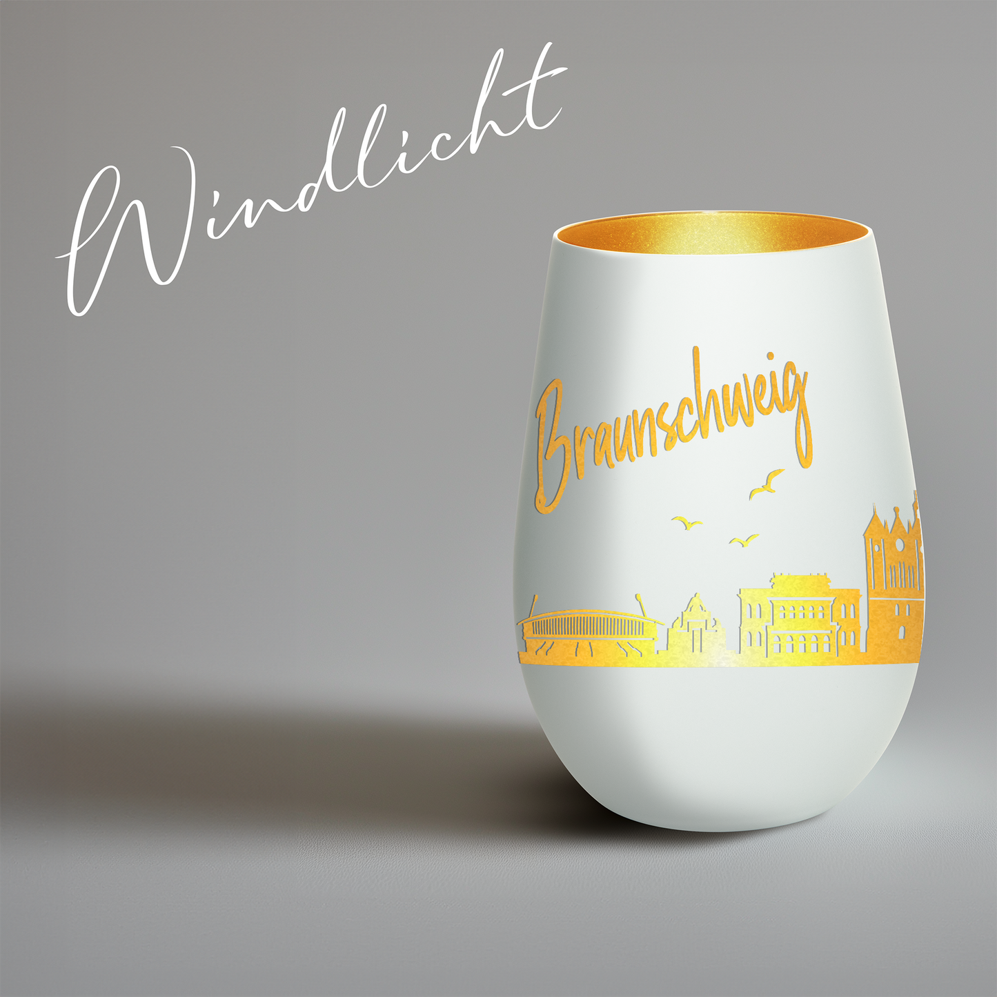 Hochwertiges Glas Windlicht mit Gravur "SKYLINE BRAUNSCHWEIG" in der Farbe Weiß/Gold