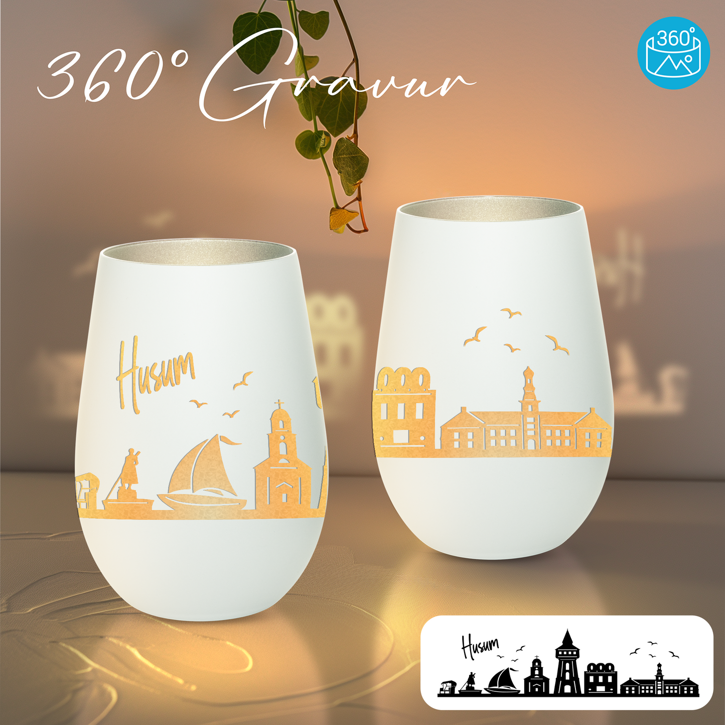 Hochwertiges Glas Windlicht mit Gravur "SKYLINE HUSUM" in der Farbe Weiß/Silber