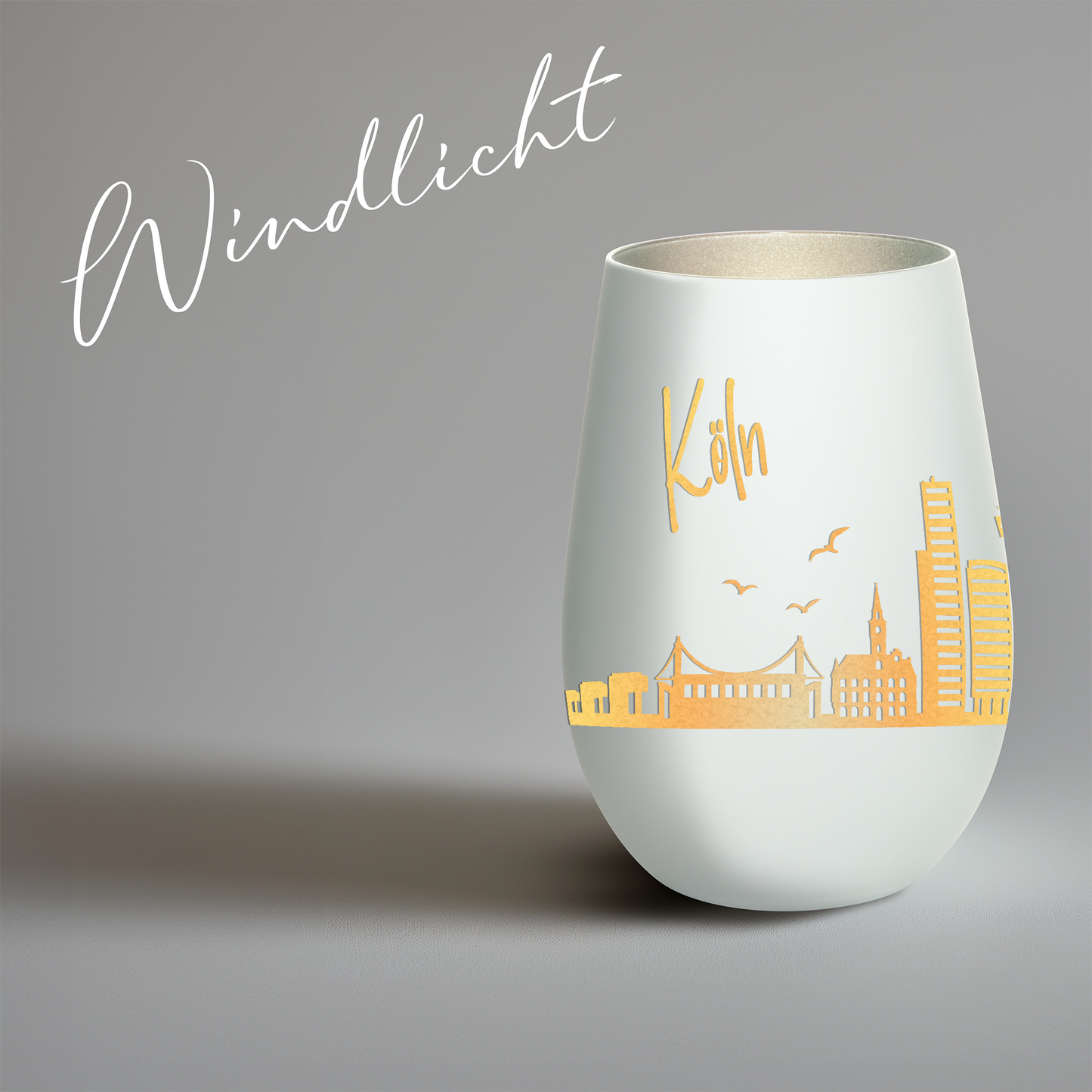 Hochwertiges Glas Windlicht mit Gravur "SKYLINE KÖLN" in der Farbe Weiß/Silber