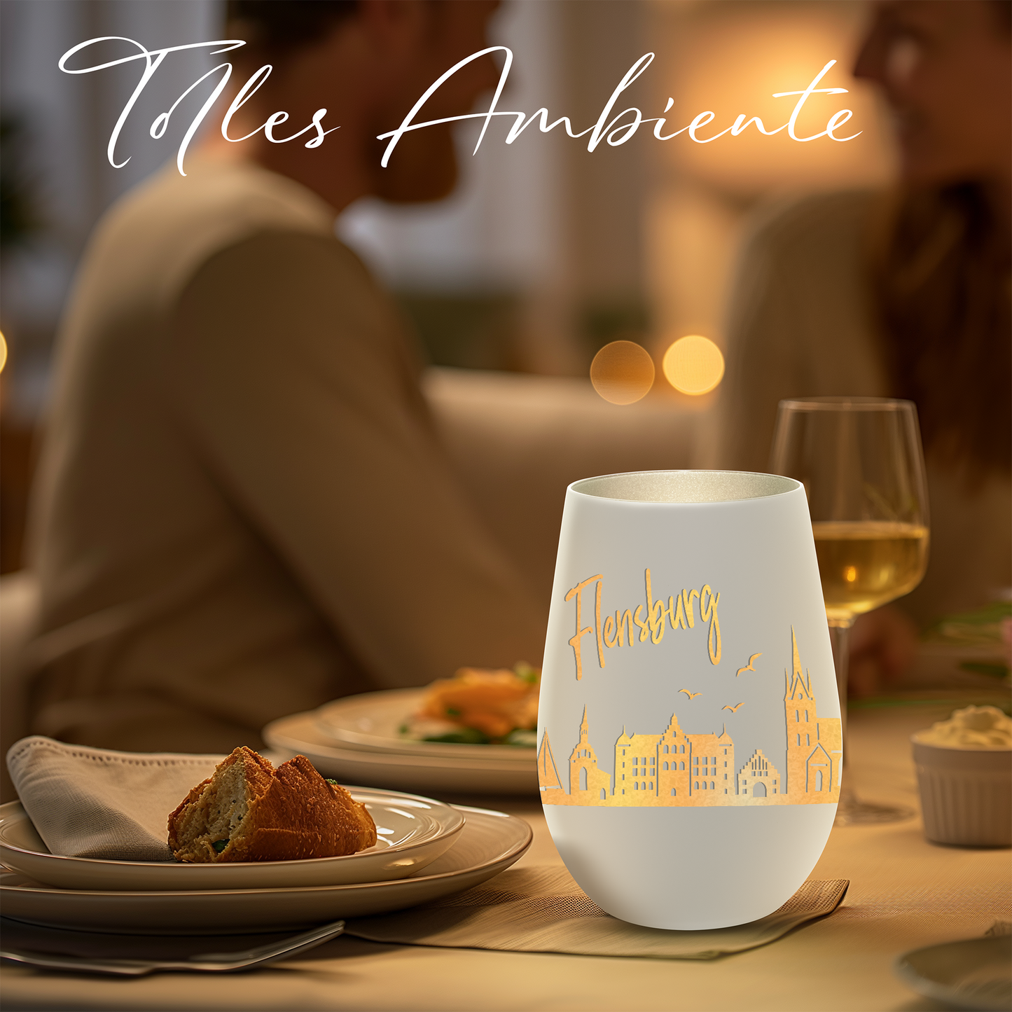 Hochwertiges Glas Windlicht mit Gravur "SKYLINE FLENSBURG" in der Farbe Weiß/Silber