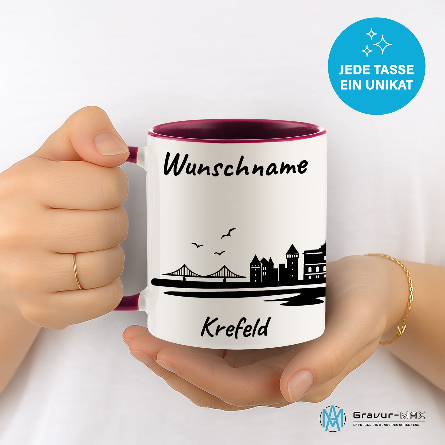 Tasse in Bordeauxrot 330ml bedruckt mit der Skyline von Krefeld personalisierbar mit Wunschname