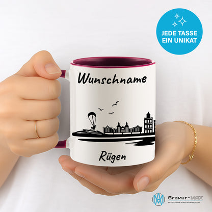 Tasse in Bordeauxrot 330ml bedruckt mit der Skyline von Rügen personalisierbar mit Wunschname