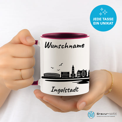 Tasse in Bordeauxrot 330ml bedruckt mit der Skyline von Ingolstadt personalisierbar mit Wunschname